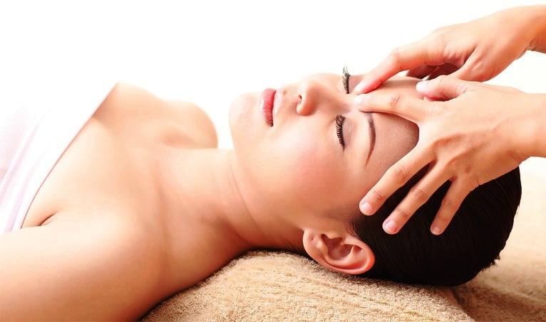 Totok Wajah Hilangkan Kerut di Wajah